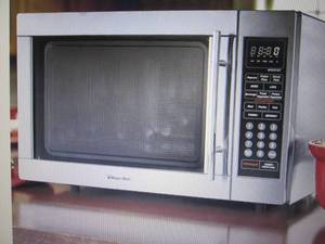 lot 99 image: Magic Chef 1.3 Cu. Ft. Stainless St...
