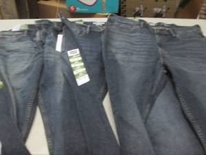 lot 110 image: 3 prs Levi Denizen Jeans NWT...