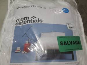 lot 124 image: FullQueen Microfiber Comforter ...