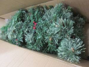 lot 162 image: 6 ft Pre-lit Berries & Cone Tree op...
