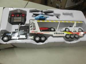 lot 167 image: RC King of The Road open box, untes...