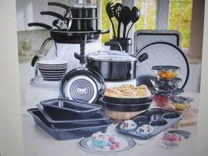 lot 189 image: Chef Tested 44-Piece All-in-One Kit...