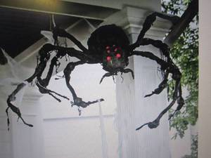 lot 198 image: Giant Spider with Red Eyes Retail $...