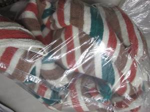 lot 203 image: Striped Towel Set open pkg Retail $...