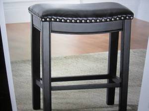lot 204 image: Hudson Stool open box Retail $79.99...