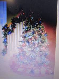 lot 211 image: Prelit Tree, Wreath and Garland Set...