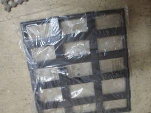 lot 210 image: 7 Outdoor Chair Seat Frames 23.5x22...