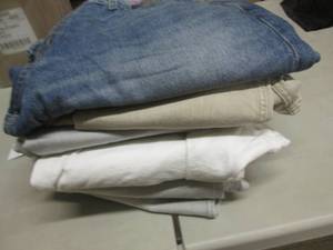 lot 240 image: 6 Pair NWT Assorted Sized Mens Pant...