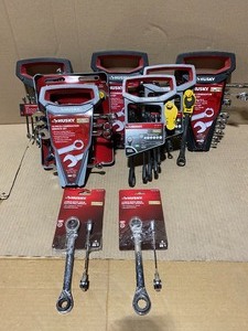 lot 11 image: A COMBINATION OF HUSKY RATCHET WRENCH SET (VARIOUS conditions)