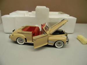 lot 38 image: THE DANBURY MINT 1941 CHVROLET SPECIAL DELUXE - 124 SCALE - NEW IN BOX EXCELLENT CONDITION - GREAT PIECE - SEE PICTURES