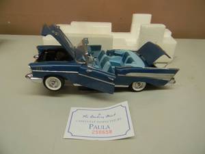 lot 55 image: THE DANBURY MINT 1957 CHEVROLET BEL AIR - 124 SCALE - NEW IN BOX EXCELLENT CONDITION - GREAT PIECE - SEE PICTURES
