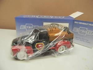 lot 66 image: EASTWOOD AUTOMOBILIA LIBERTY CLASSICS - 1952 12 TON 3100 SERIES CHEVROLET PICKUP - NEW IN BOX - SEE PICTURES
