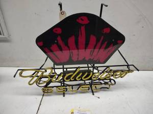 lot 72 image: Bud Select, Flickered...
