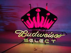 lot 1 image: Budweiser Select, Works...
