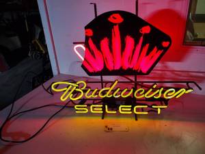 lot 6 image: Budweiser Select, Works...