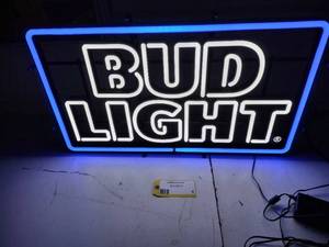 lot 8 image: Bud Light LED, Works...