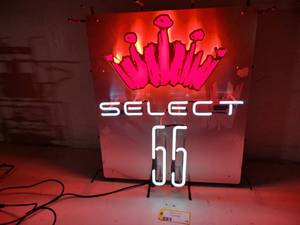 lot 13 image: Budweiser Select 55, Works...