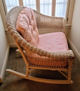 lot 3 image: White Wicker Rocking Chair