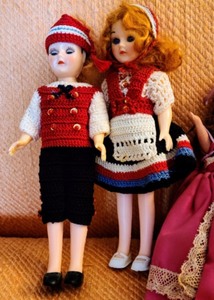 lot 8 image: Vintage Dolls
