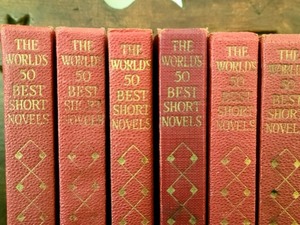 lot 11 image: Vintage Set of Short Novels