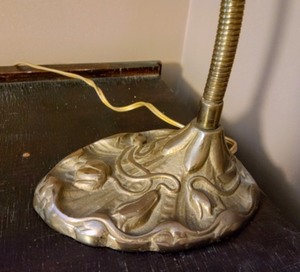 lot 23 image: Vintage Adjustable Desk Lamp