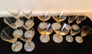 lot 28 image: Gold Swirled Stemware