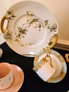 lot 31 image: AntiqueVintage Painted China