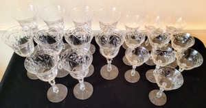 lot 33 image: Beautiful Etched Glassware
