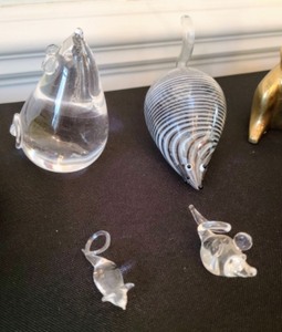 lot 72 image: Adorable Mice Figurines