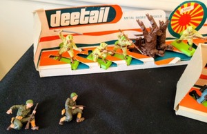 lot 115 image: Vintage Deetail Metal Action Figurines
