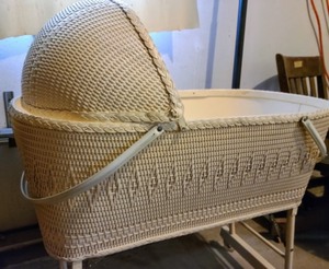 lot 130 image: Vintage White Wicker Bassinet