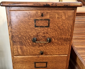 lot 65 image: Vintage Oak Filing Cabinet