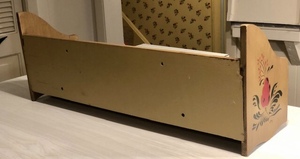 lot 101 image: Vintage Painted Wall Shelf