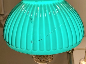 lot 110 image: Vintage Brass Lamp w Glass Shade