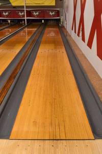 lot 8 image: Bowling Lane - 42 x 60 x 2 Thick - Wood Only