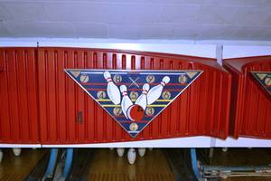 lot 21 image: AMF Magic Triangle Pin Visor Assembly
