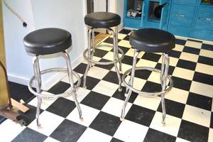 lot 62 image: (3) Padded Bar Stools - (1) Seat is Loose