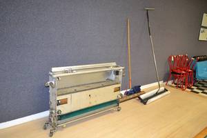 lot 79 image: Century 300 Silver Streak Lane Cleaner 115V w Operators Manual and More
