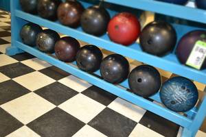 lot 46 image: (7) Bowling Balls