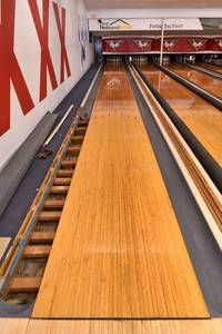 lot 1 image: Bowling Lane - 42 x 60 x 2 Thick - Wood Only