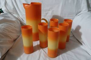 lot 29 image: Vintage Blendo Ombre Juice Pitcher and 6 Glasses