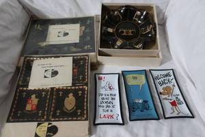 lot 40 image: Houze Art Plate Lot
