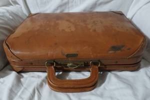 lot 67 image: Vintage Snapak Briefcase