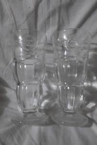 lot 77 image: 2 Steak & Shake Ice Cream Glasses