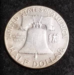 lot 04 image: 1948 FRANKLIN HALF DOLLAR
