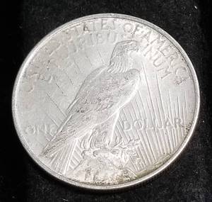 lot 08 image: 1922 PEACE SILVER DOLLAR