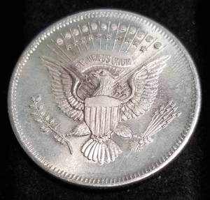 lot 23 image: 1 TROY OZ. .999 FINE SILVER TRADE UNIT VINTAGE 1980S