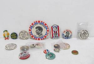 lot 30 image: Nice Lot of Old Vintage Political & Other Pinbacks & Buttons