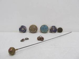lot 37 image: Ornate Antique Hat Pin & Buttons