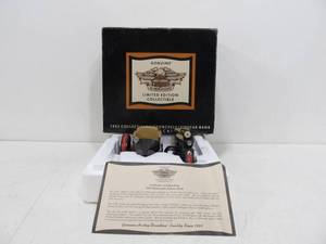 lot 44 image: Mint in Box HARLEY-DAVIDSON Diecast Motorcycle & Side Car